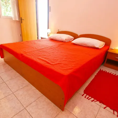 Ana 405 Apartment